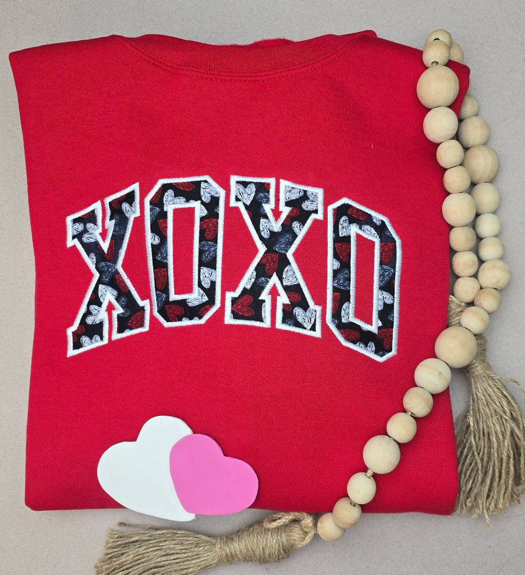 XOXO Embroidered CREWNECK Sweatshirt